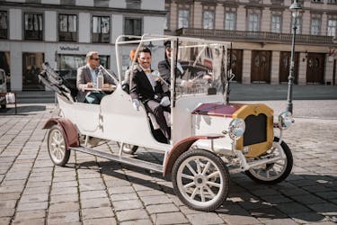 Wenen sprankelende sightseeing in een klassieke elektrische auto